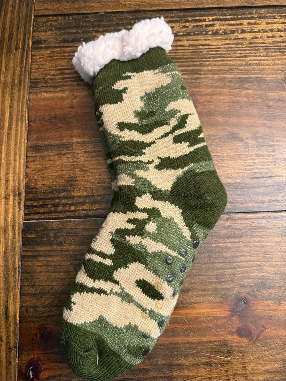 Unisex Cozy Sherpa Cuffed Camouflage Socks - Green/Tan (OS)